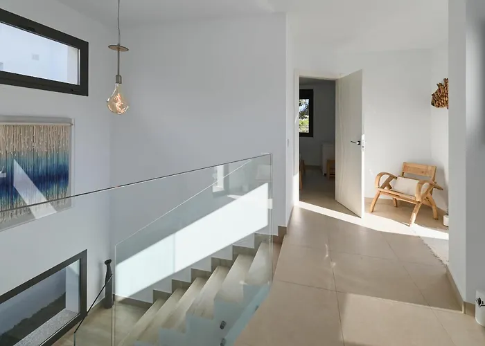 Cap Blanc Villa *